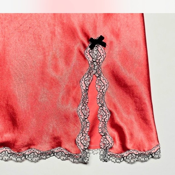 Victoria Secret Satin Slip Lingerie w/Lace, M - Picture 4 of 6